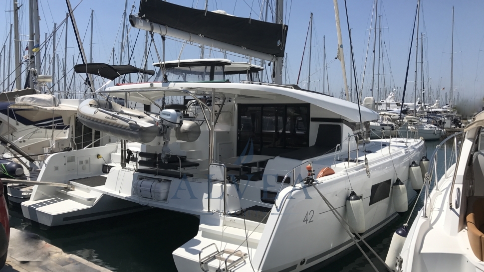 Lagoon 42
